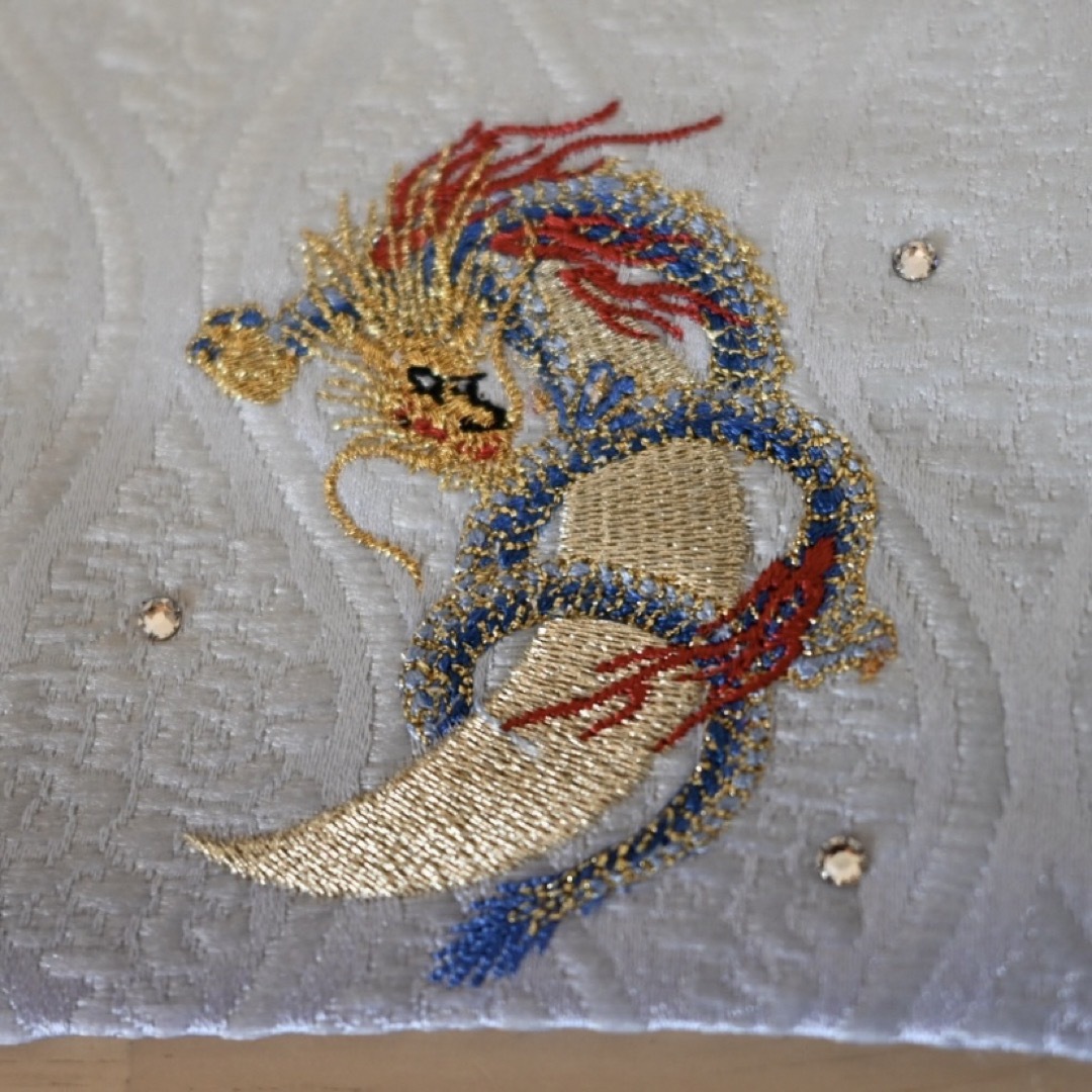 龍 小さめサイズ金襴生地×刺繍のお名前旗♪【スタンド付き/送料 龍 小さめサイズ金襴生地×刺繍のお名前旗♪【スタンド付き/送料