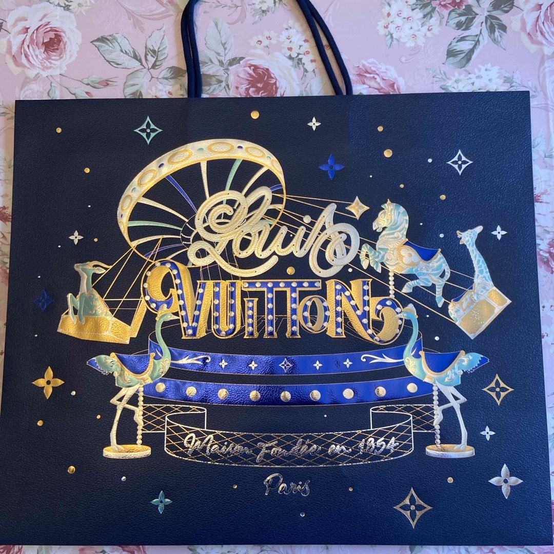 LOUIS VUITTON - ルイヴィトン ホリデー限定ショッパー🧸LOUIS LOUIS VUITTON - ルイヴィトン ホリデー限定ショッパー🧸LOUIS