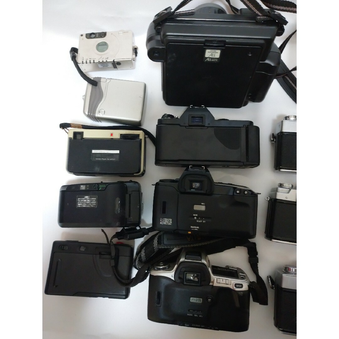 フィルムカメラ、レトロカメラ17台 ジャンク品 大量まとめ売り フィルムカメラ、レトロカメラ17台 ジャンク品 大量まとめ売り