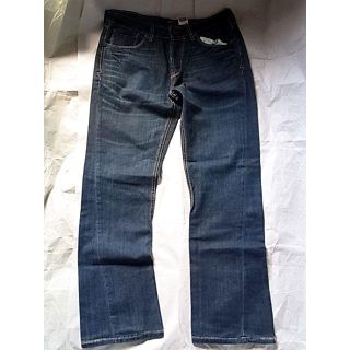 リーバイス(Levi's)の未使用品エジプト製LEVI'Sリーバイス デニム ジーンズ34綿ボタンフライ(デニム/ジーンズ)