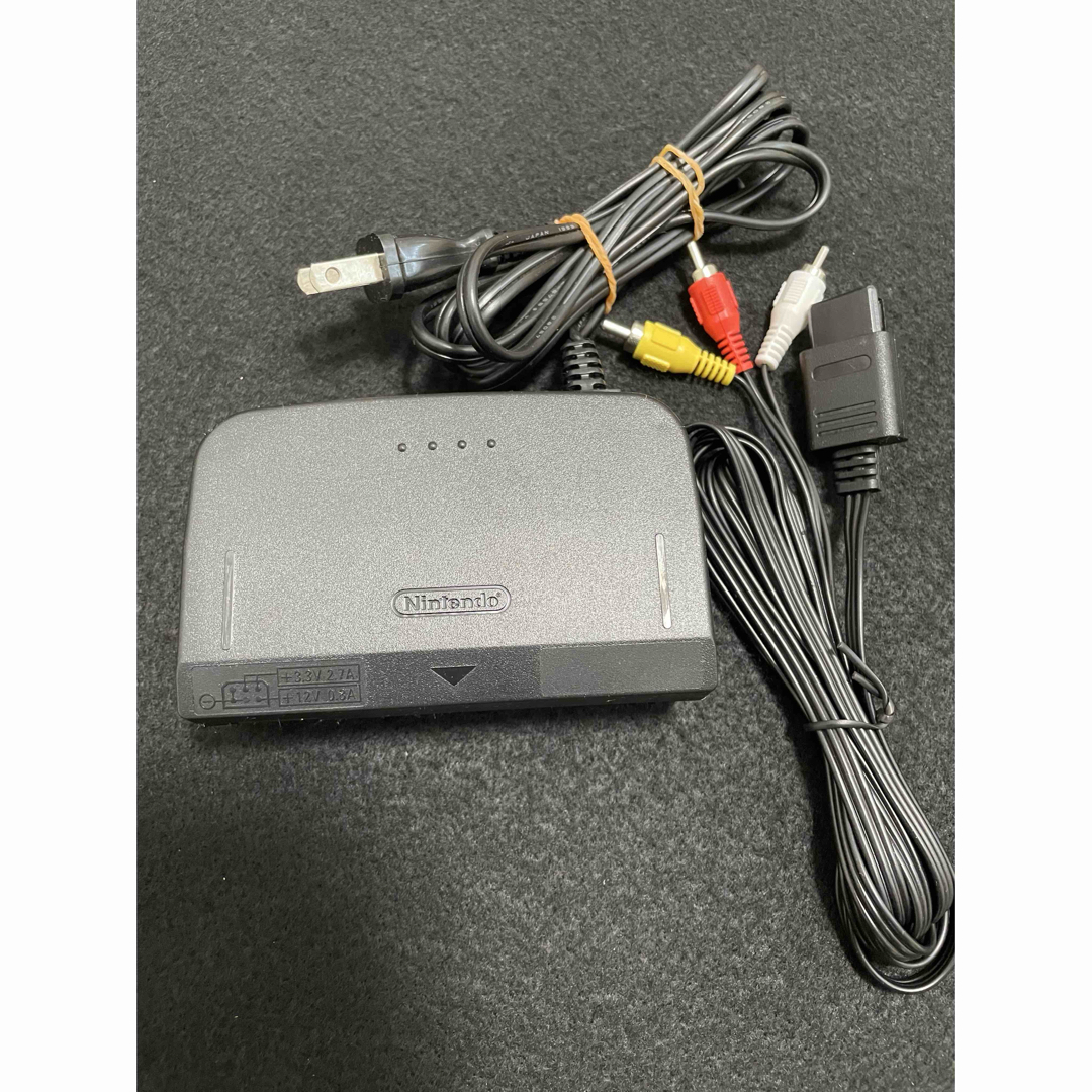 NINTENDO 64(ニンテンドウ64)のニンテンドー64 AVケーブル新品 acアダプター中古 セット エンタメ/ホビーのゲームソフト/ゲーム機本体(その他)の商品写真