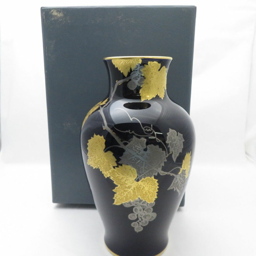 美品 OKURA 大倉陶園 瑠璃金蝕ぶどう 花瓶 28cm 葡萄 フラワー 美品 OKURA 大倉陶園 瑠璃金蝕ぶどう 花瓶 28cm 葡萄 フラワー