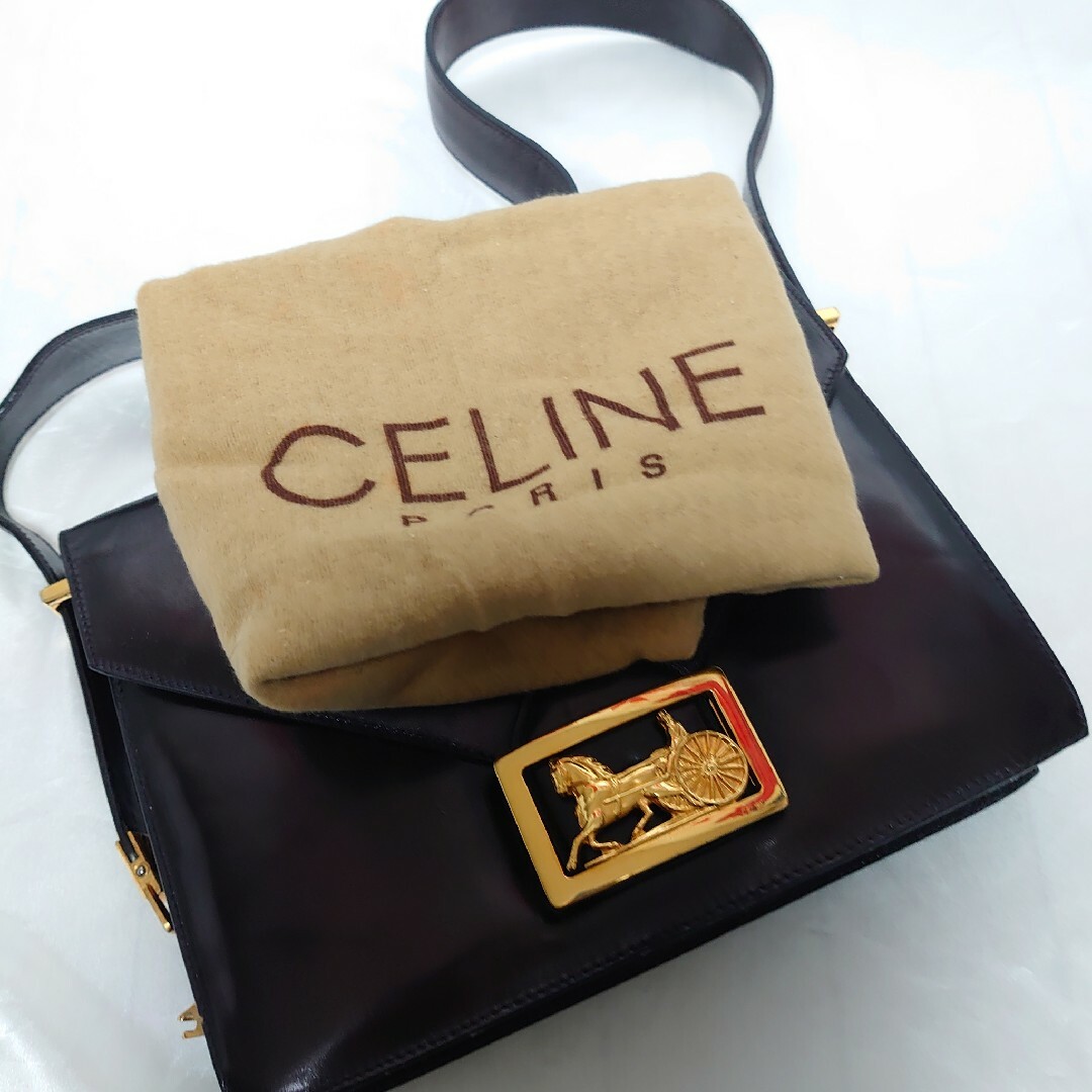 美品 CELINE ショルダーバッグ 馬車金具 レザー ブラック バッグ 美品 CELINE ショルダーバッグ 馬車金具 レザー ブラック バッグ