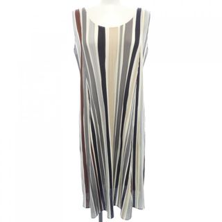 PLEATS PLEASE ISSEY MIYAKE(ひざ丈ワンピース ・ グレー/灰色 PLEATS PLEASE ISSEY MIYAKE(ひざ丈ワンピース ・ グレー/灰色
