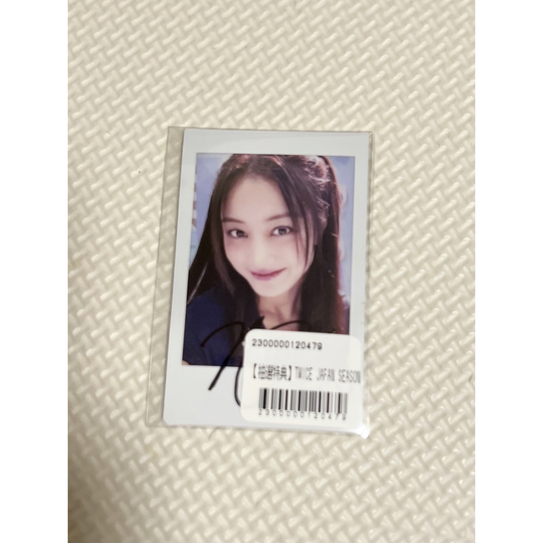 本物証明】TWICE ジヒョ 直筆サイン入りチェキ CD 本物証明】TWICE ジヒョ 直筆サイン入りチェキ CD