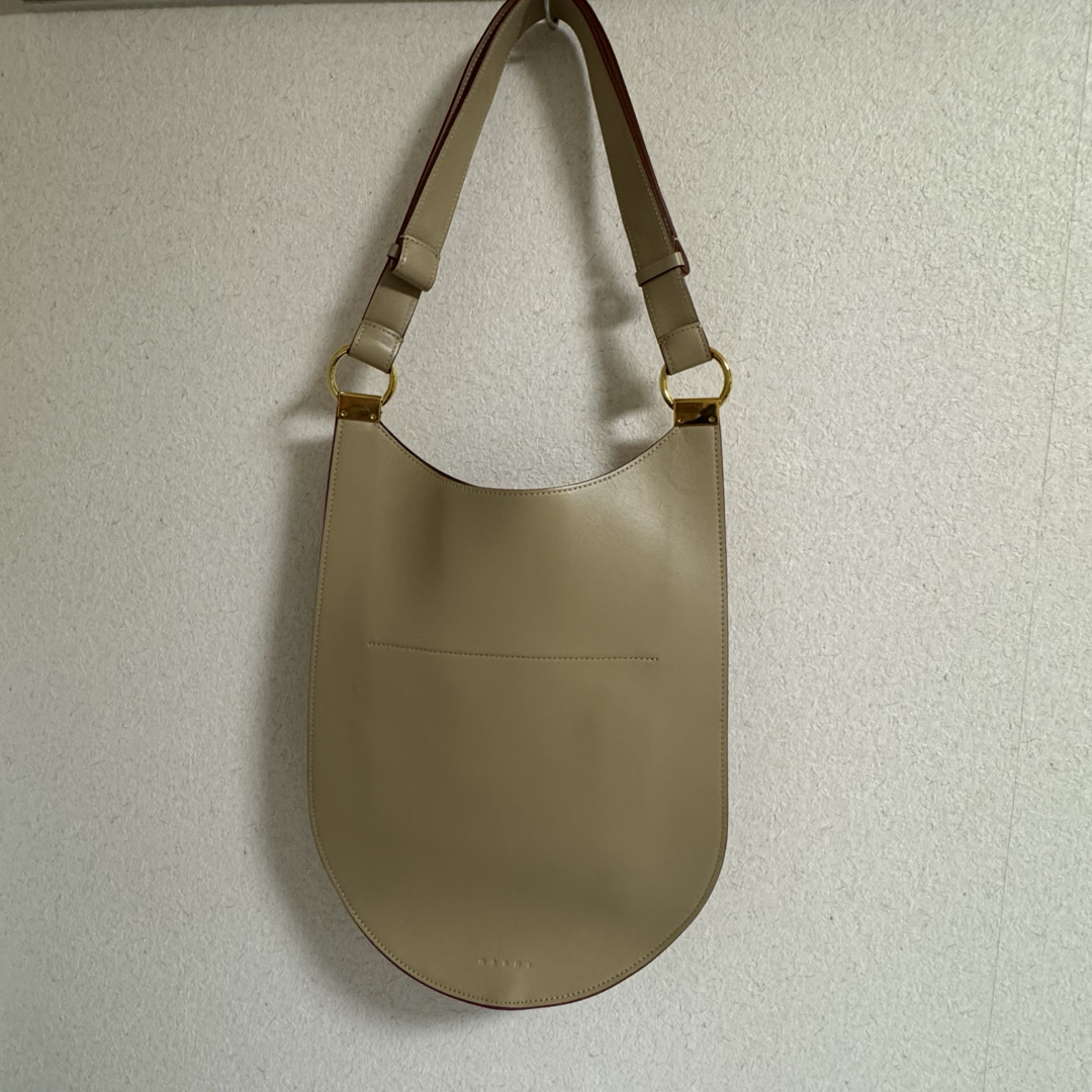マルニ イヤリング ショルダーバッグ レッド×ベージュ レザー MARNI MARNI - マルニ イヤリング ショルダーバッグ レッド×ベージュ