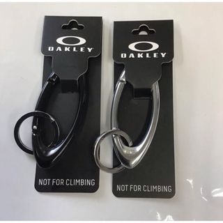 オークリー(Oakley)のオークリー　カラビナ2個セット（ CARABINER）ブラック&シルバー　正規品(その他)