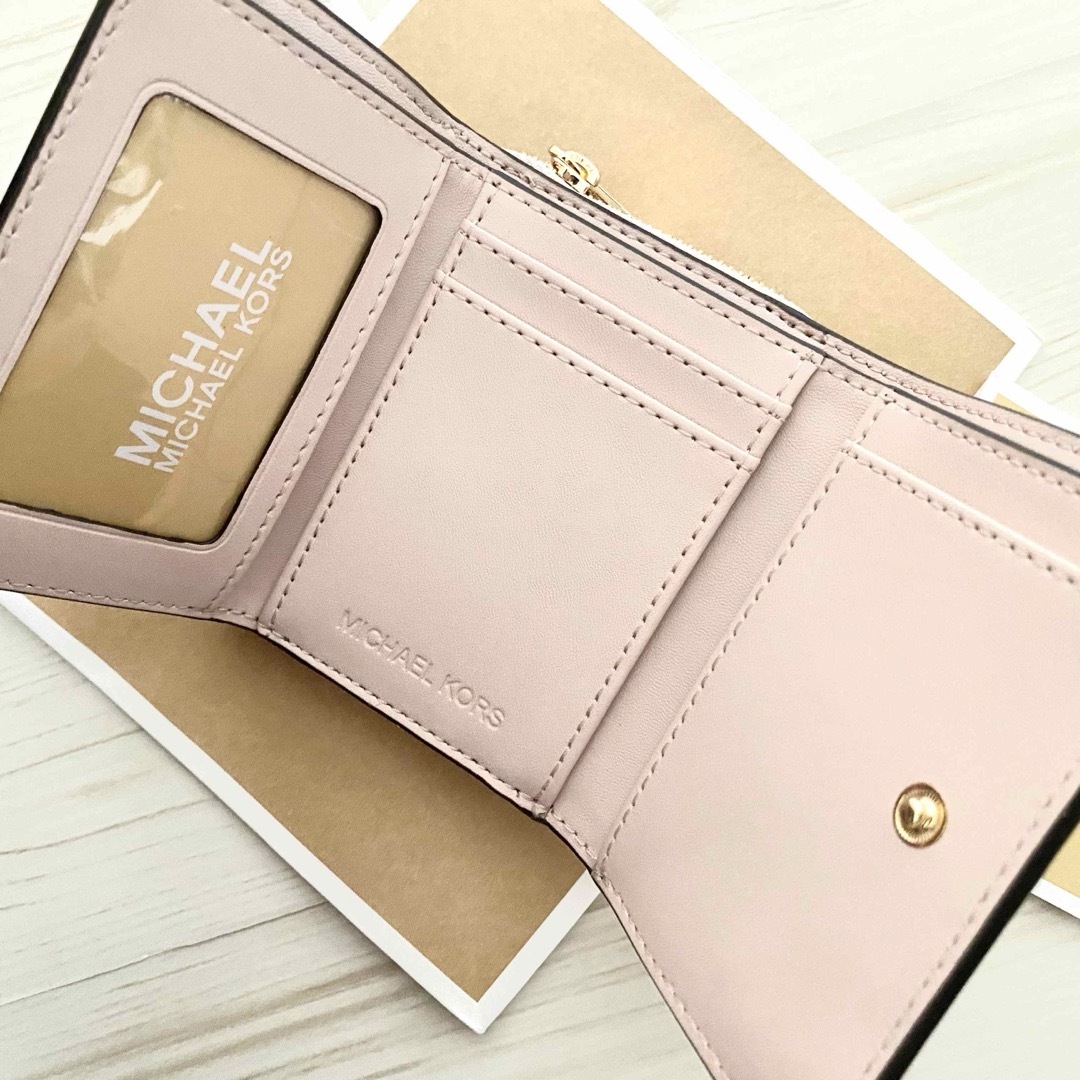 完売カラー! MICHAEL KORS マイケルコース 折り財布 ライトピンク 完売カラー! MICHAEL KORS マイケルコース 折り財布 ライトピンク