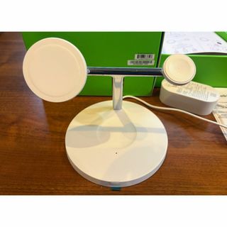 【美品】Belkin 3 in 1 MagSafe充電器 最大15W(バッテリー/充電器)