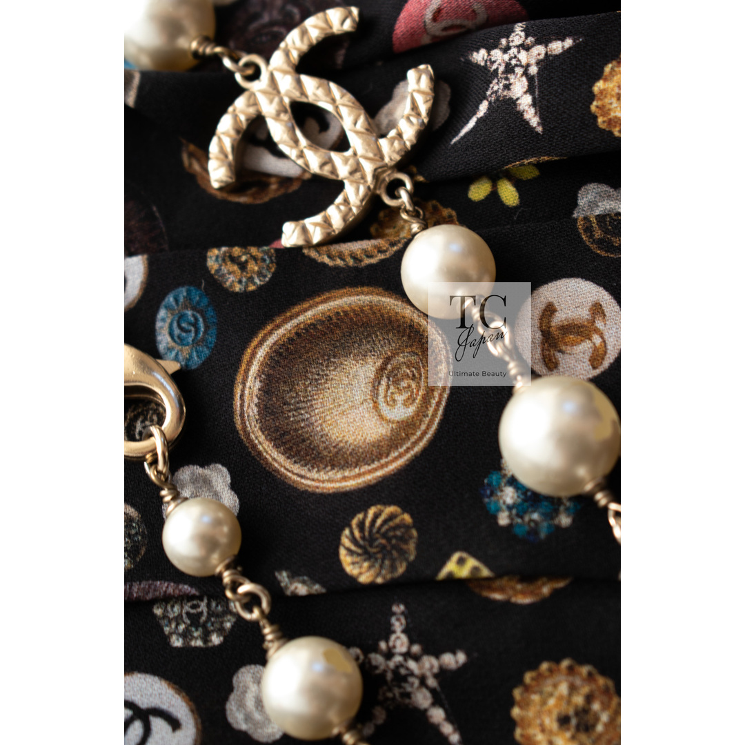 CHANEL - シャネル ワンピース CHANEL シルク CC ボタン CHANEL - シャネル ワンピース CHANEL シルク CC ボタン