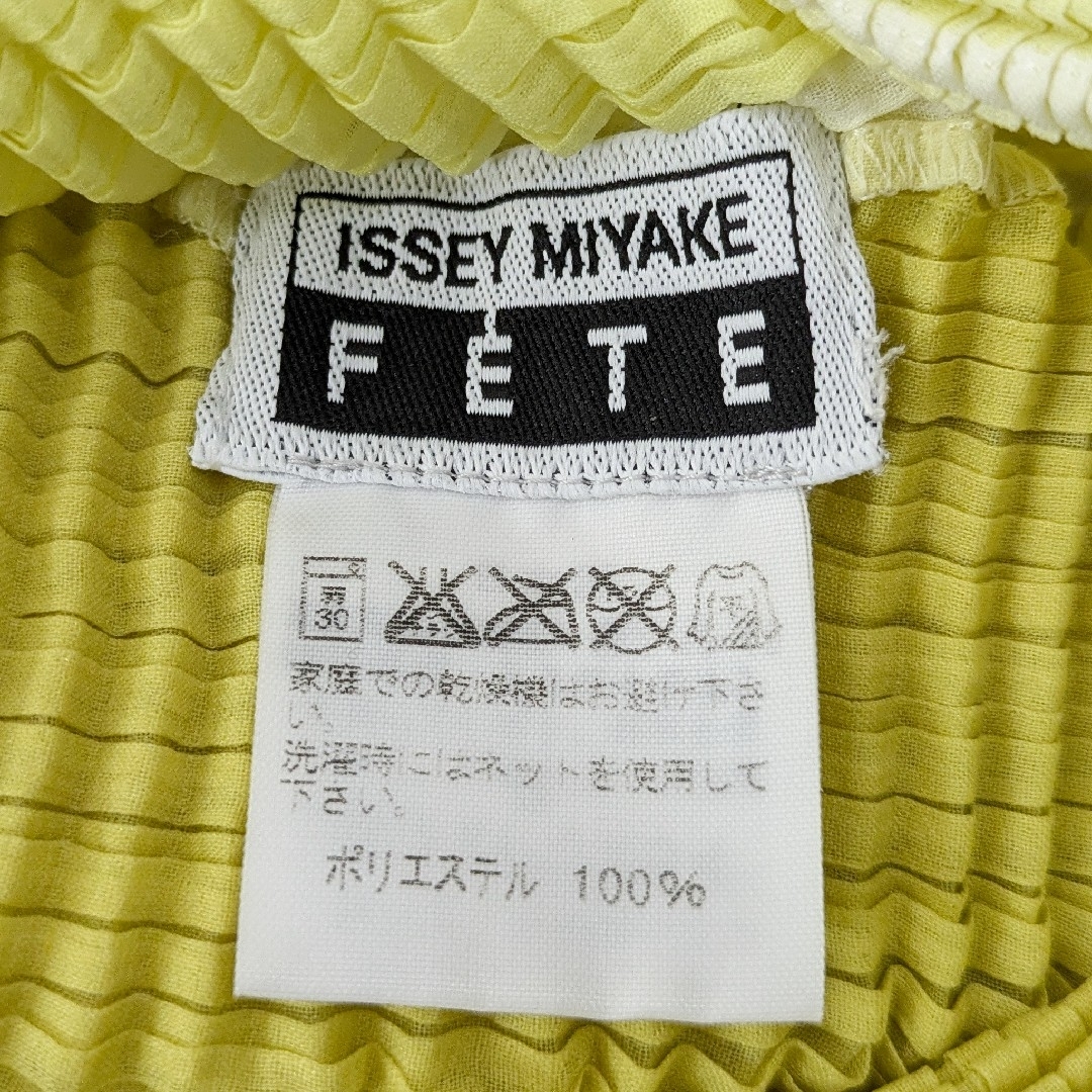 ISSEY MIYAKE FETE ウーリープリーツ ブラウス カットソー 半袖 ISSEY MIYAKE FETE ウーリープリーツ ブラウス カットソー 半袖