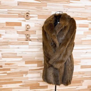 ZARA(毛皮/ファーコート ・ ブラック/黒色系)のフリマアイテム一覧 ZARA(毛皮/ファーコート ・ ブラック/黒色系)のフリマアイテム一覧