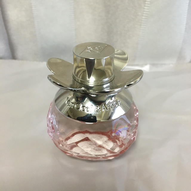 Van Cleef & Arpels(ヴァンクリーフアンドアーペル)のオードトワレ VCA  30ml コスメ/美容の香水(香水(女性用))の商品写真