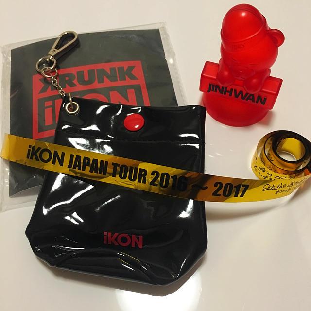 iKON(アイコン)のiKON コンバットアクセサリー エンタメ/ホビーのタレントグッズ(アイドルグッズ)の商品写真