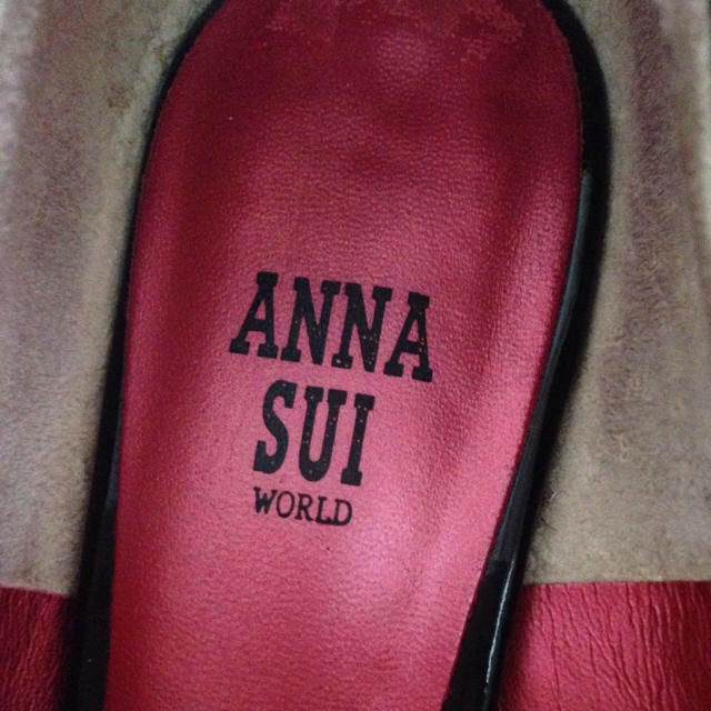 ANNA SUI(アナスイ)のANNA SUI 蝶/黒ベロアパンプス レディースの靴/シューズ(ハイヒール/パンプス)の商品写真