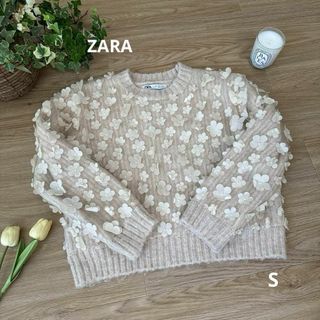 ZARA - 今季完売品 ZARA ザラ フラワークルーネックセーター S ZARA - 今季完売品 ZARA ザラ フラワークルーネックセーター S