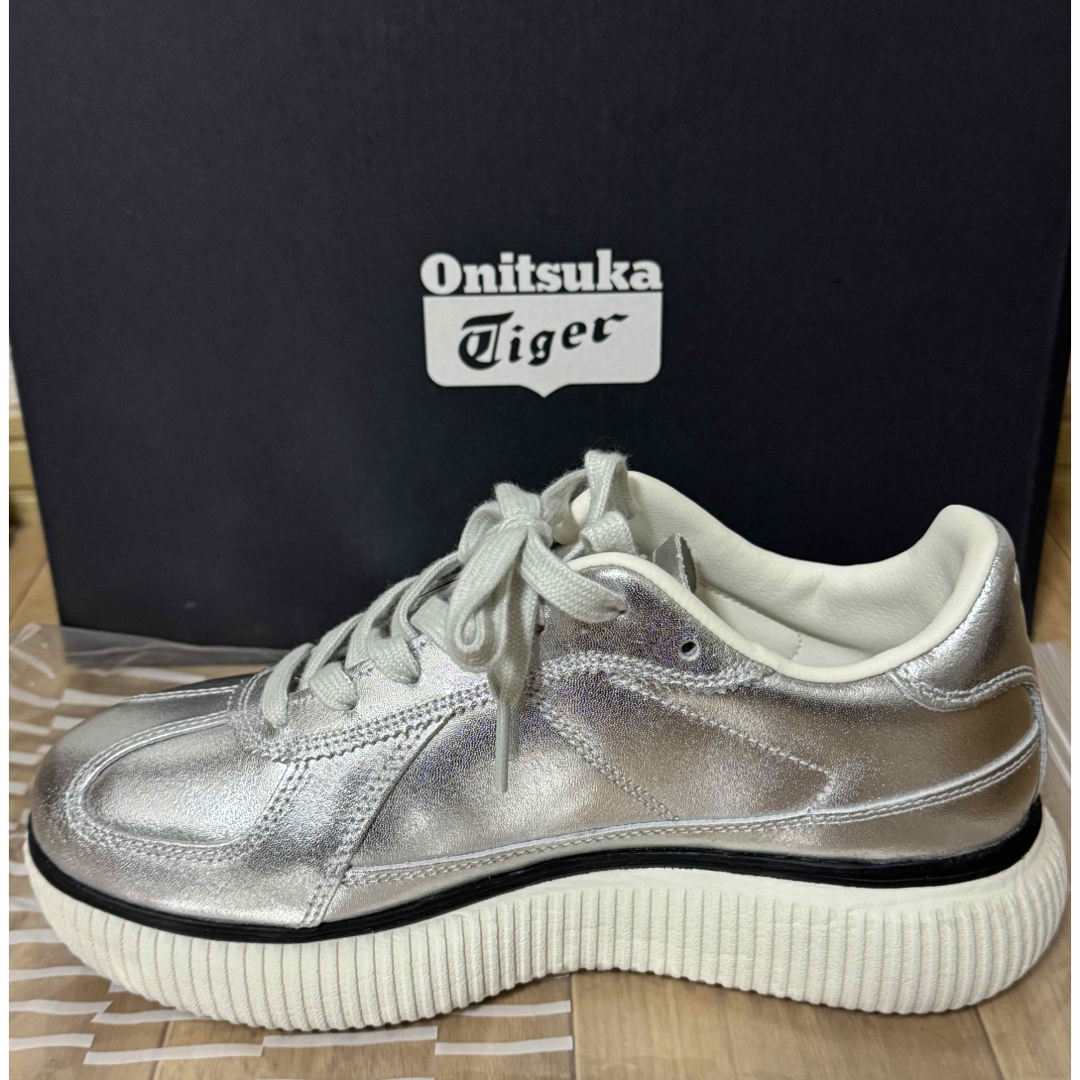 Onitsuka Tiger - オニツカタイガー スニーカー シルバー 厚底の Onitsuka Tiger - オニツカタイガー スニーカー シルバー 厚底の