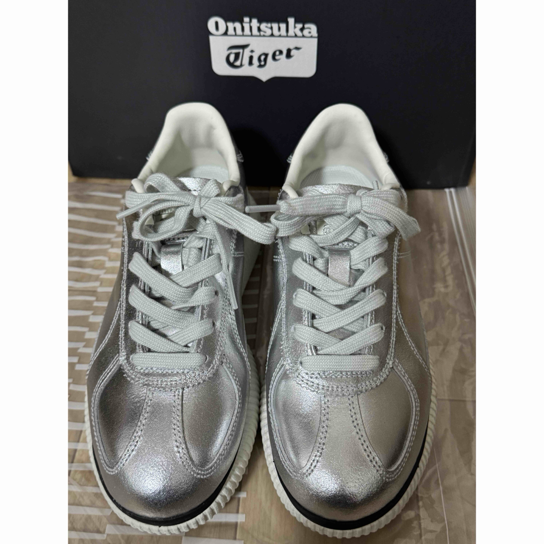 Onitsuka Tiger - オニツカタイガー スニーカー シルバー 厚底の Onitsuka Tiger - オニツカタイガー スニーカー シルバー 厚底の