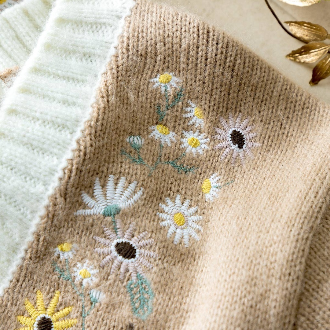 ジブリ - 【Donguri Closet】魔女の宅急便 フラワー刺繍 ジブリ - 【Donguri Closet】魔女の宅急便 フラワー刺繍