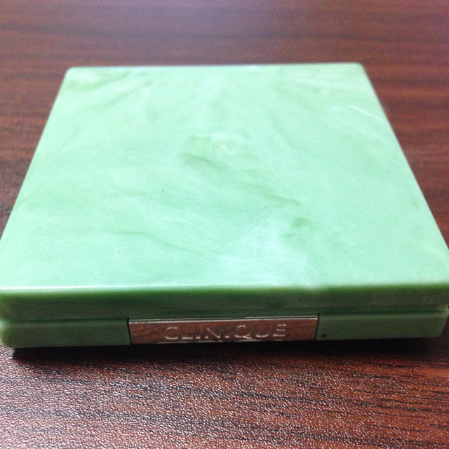【新品未使用品】クリニーク　CLINIQUE ファンデーション　レフィル&ケース プリティ メークアップ コンパクト | クリニーク Clinique 公式