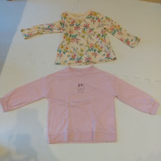 ニシマツヤ(西松屋)の花柄とウサギのデザインが可愛い100cmのトップス2点セットです。西松屋チェーン(Tシャツ/カットソー)