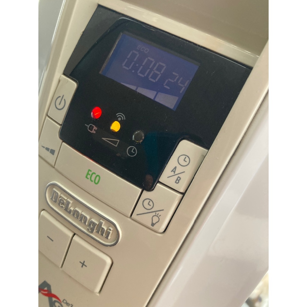 DeLonghi - デロンギ オイルヒーター TDD0915W【中古】