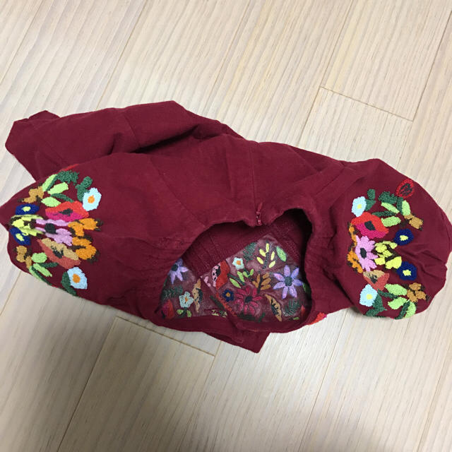 AHCAHCUM.muchacha(アチャチュムムチャチャ)のムチャチャ 刺繍 チュニック あちゃちゅむ キッズ s 100 110 キッズ/ベビー/マタニティのキッズ服女の子用(90cm~)(ワンピース)の商品写真