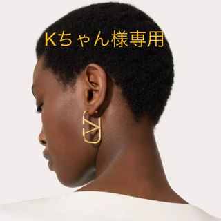VALENTINO(ピアス ・ ゴールド/金色系)のフリマアイテム一覧 VALENTINO(ピアス ・ ゴールド/金色系)のフリマアイテム一覧