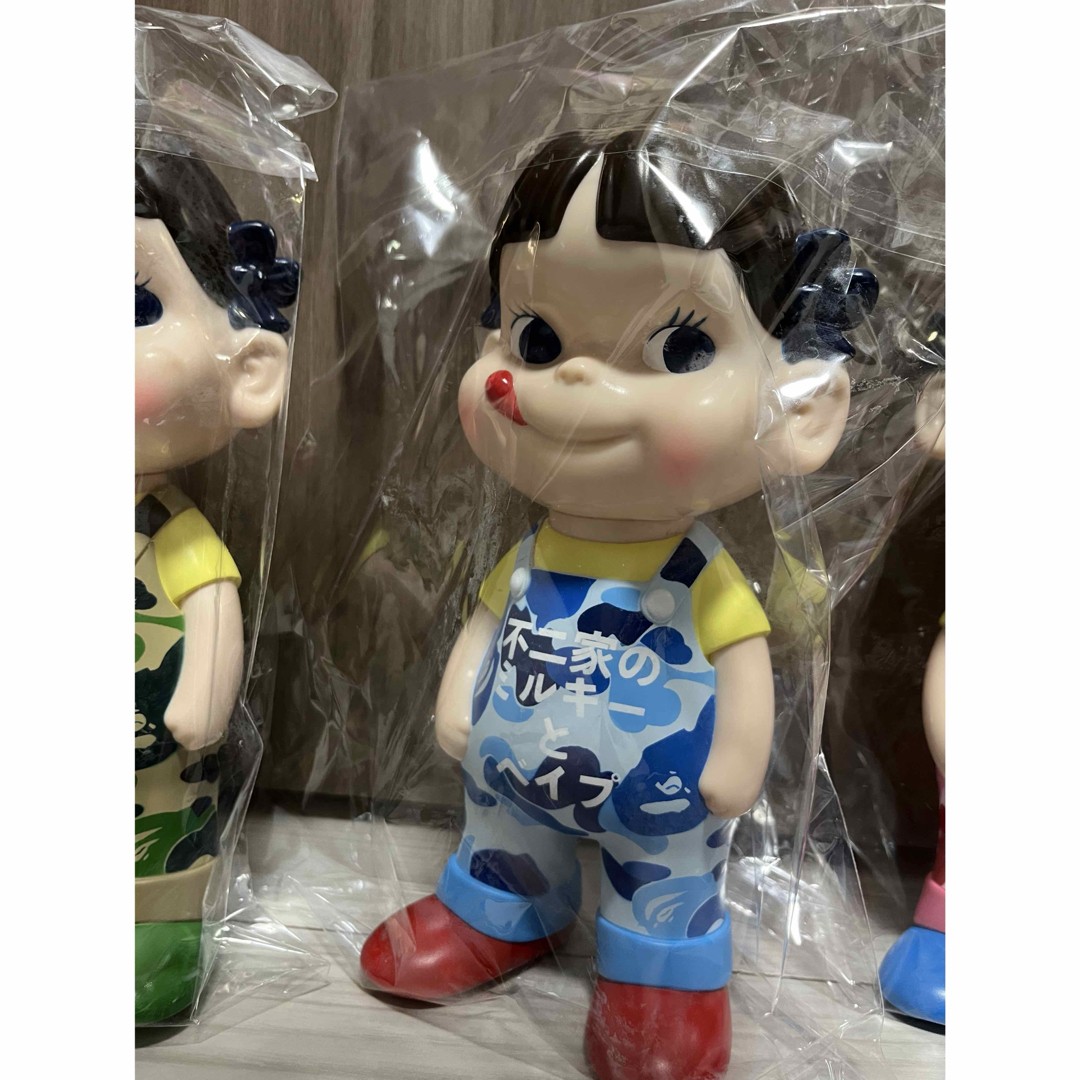 【1/11のみ限定値下げ】不二家 ソフビコレクション BAPE ペコちゃん 【1/11のみ限定値下げ】不二家 ソフビコレクション BAPE ペコちゃん