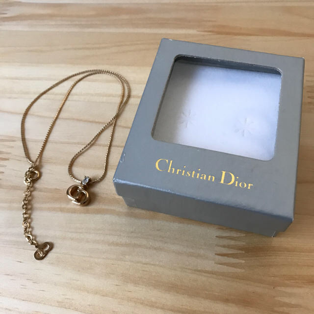 Christian Dior(クリスチャンディオール)のChristian Dior ロゴネックレス レディースのアクセサリー(ネックレス)の商品写真