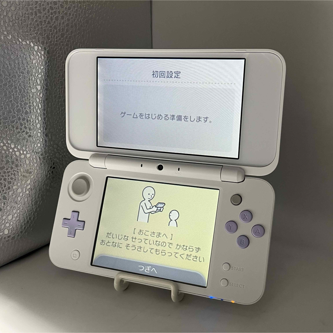 極美品】Newニンテンドー2DS LL ホワイト×ラベンダー 箱付き 躍っ 極美品】Newニンテンドー2DS LL ホワイト×ラベンダー 箱付き 躍っ