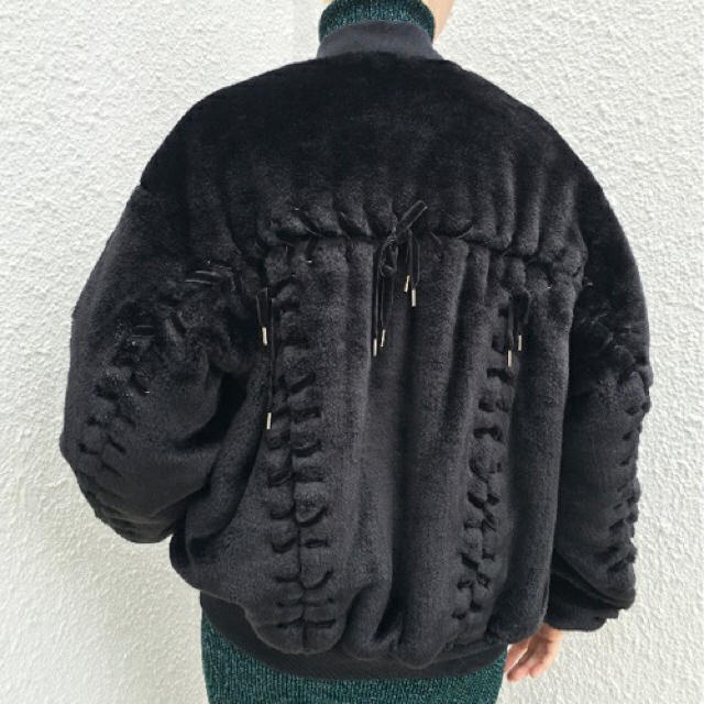 雑誌で紹介された FUR FAUX - G.V.G.V. LACE MA-1今月迄 UP ブルゾン
