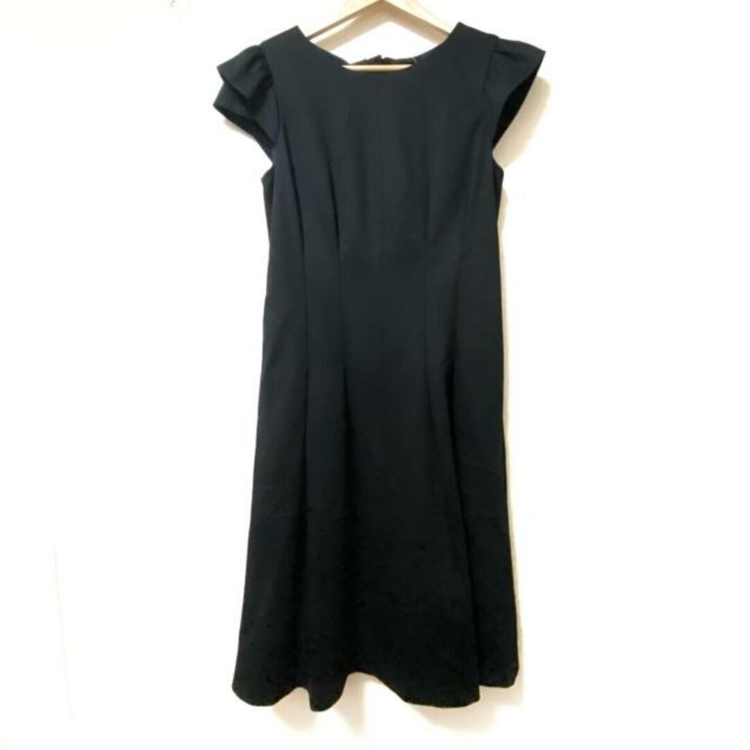 TO BE CHIC - TO BE CHIC(トゥービーシック) ワンピース サイズ42 L レディース - 黒 半袖/ひざ丈の通販 by ブランディア|トゥービーシックならラクマ TO BE CHIC - TO BE CHIC(トゥービーシック) ワンピース サイズ42 L レディース - 黒 半袖/ひざ丈の通販 by ブランディア|トゥービーシックならラクマ