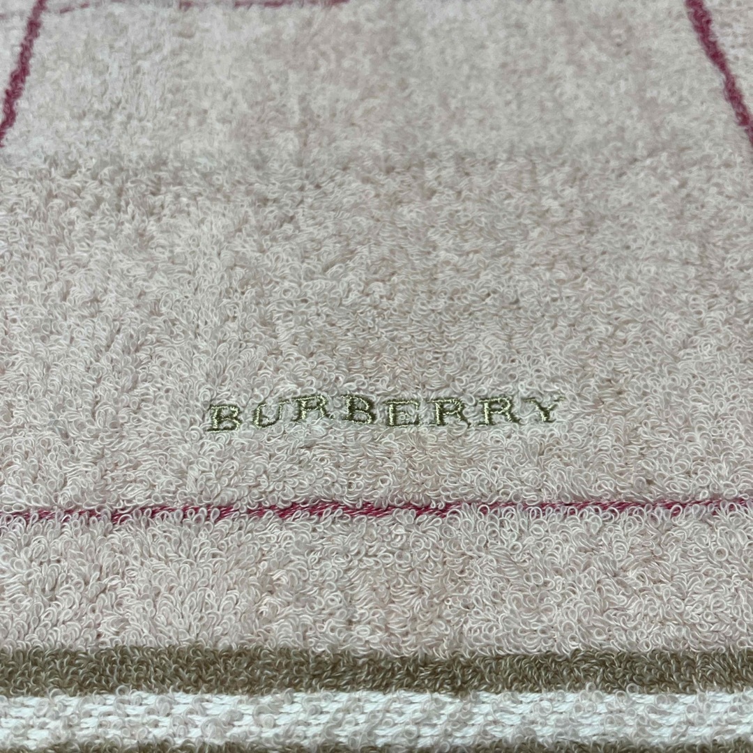 BURBERRY(バーバリー)のSALE⭐︎No.２⭐︎BURBERRY  ウォッシュタオル　新品未使用 レディースのファッション小物(ハンカチ)の商品写真