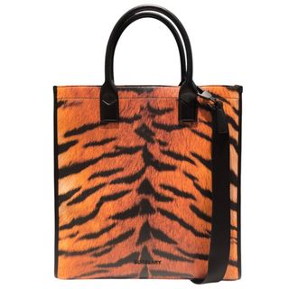 BURBERRY(プリント ・ トートバッグ)のフリマアイテム一覧 BURBERRY(プリント ・ トートバッグ)のフリマアイテム一覧