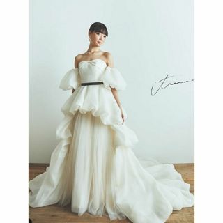 ウエディングドレス ベアトップ パフスリーブ 柔らかく重ねたチュールスカート(ウェディングドレス)