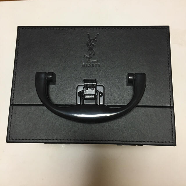 Yves Saint Laurent Beaute(イヴサンローランボーテ)のYSL コスメボックス コスメ/美容のキット/セット(その他)の商品写真