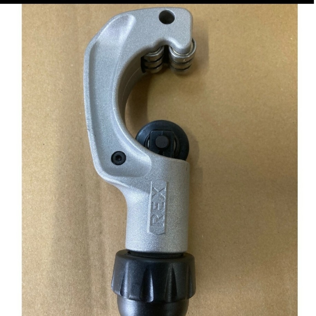 REX(レッキスコウギョウ)のレッキス工業 RBN42S チューブカッター 薄肉ステンレス 切断工具 スポーツ/アウトドアの自転車(工具/メンテナンス)の商品写真