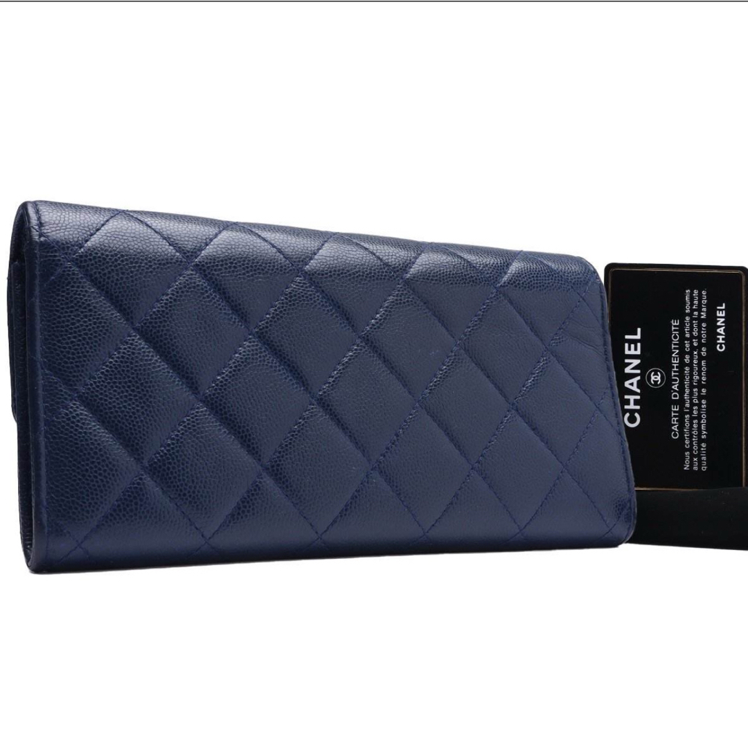 CHANEL - キャビアスキン マトラッセ ココロック 二つ折り長財布 CHANEL - キャビアスキン マトラッセ ココロック 二つ折り長財布