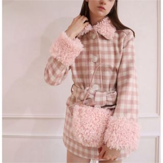 épine - RAMONA PEPURAMU COAT bibiyの通販 by Alice's shop épine - RAMONA PEPURAMU COAT bibiyの通販 by Alice's shop