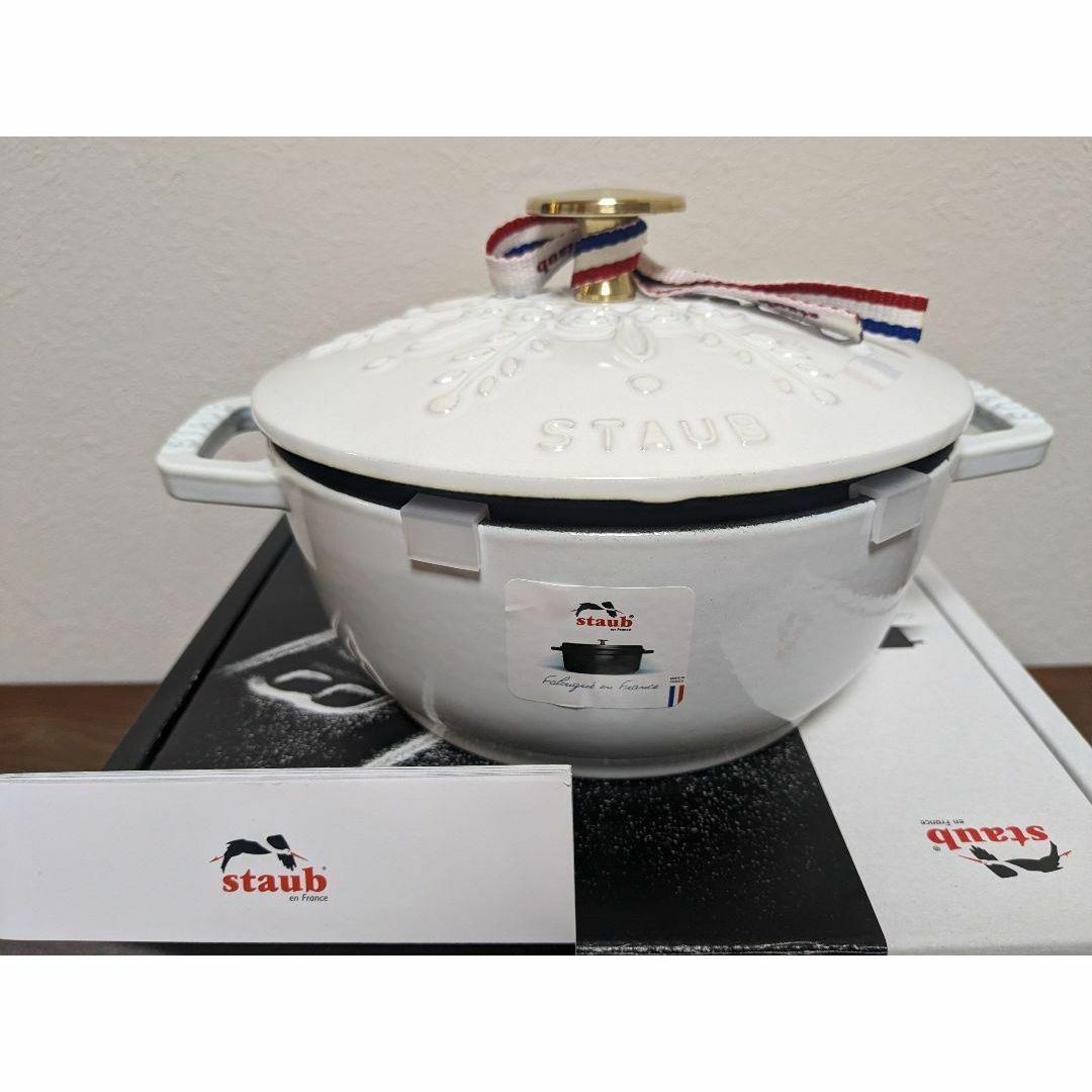 ストウブ staub ワナベ スノーフレーク ホワイト 16CM 生涯保証 ストウブ staub ワナベ スノーフレーク ホワイト 16CM 生涯保証