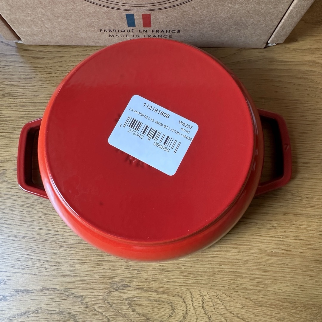 新品 ストウブ staub ワナベ リリー チェリー 16CM 新品 ストウブ staub ワナベ リリー チェリー 16CM