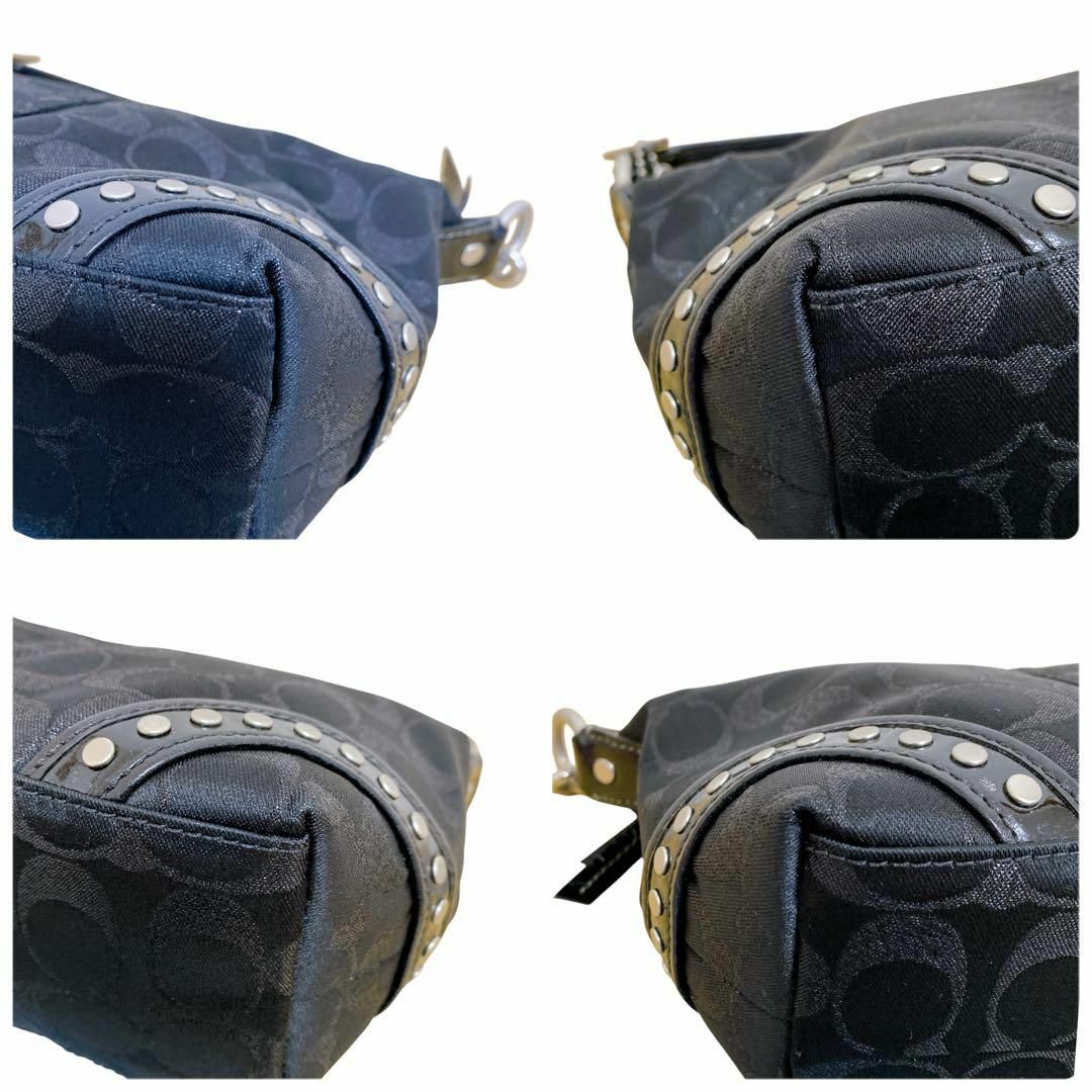 極美品 COACH ミニハンドバッグ ポーチ スタッズ ブラック 極美品 COACH ミニハンドバッグ ポーチ スタッズ ブラック
