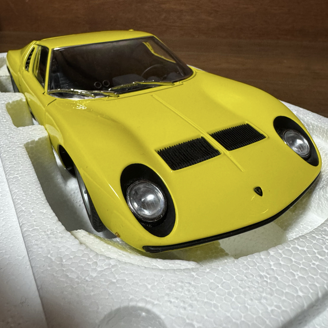 AUTOart - 激レア!絶版未展示品 オートアート 1/18 AUTOart - 激レア!絶版未展示品 オートアート 1/18