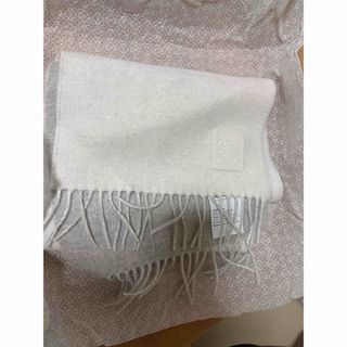 LOEWE(マフラー/ショール ・ ホワイト/白色系)のフリマ LOEWE(マフラー/ショール ・ ホワイト/白色系)のフリマ
