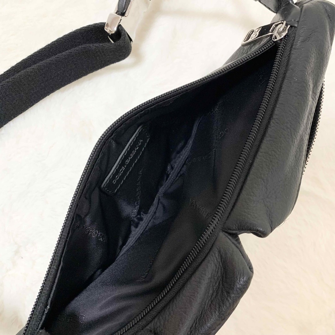 DOLCE & GABBANA 3室 レザー ボディバッグ 黒 シボ革 ドルガバ DOLCE & GABBANA 3室 レザー ボディバッグ 黒 シボ革 ドルガバ