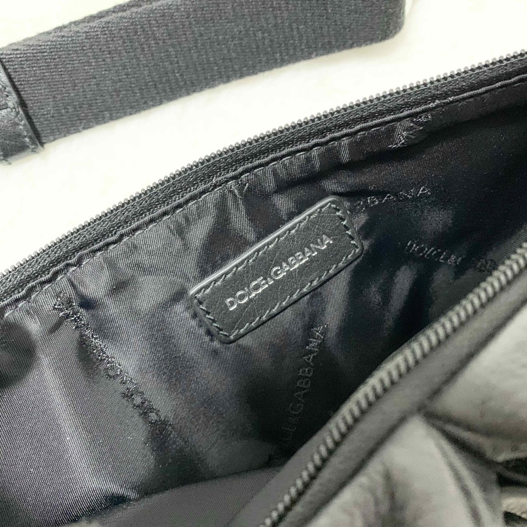 DOLCE & GABBANA 3室 レザー ボディバッグ 黒 シボ革 ドルガバ DOLCE & GABBANA 3室 レザー ボディバッグ 黒 シボ革 ドルガバ