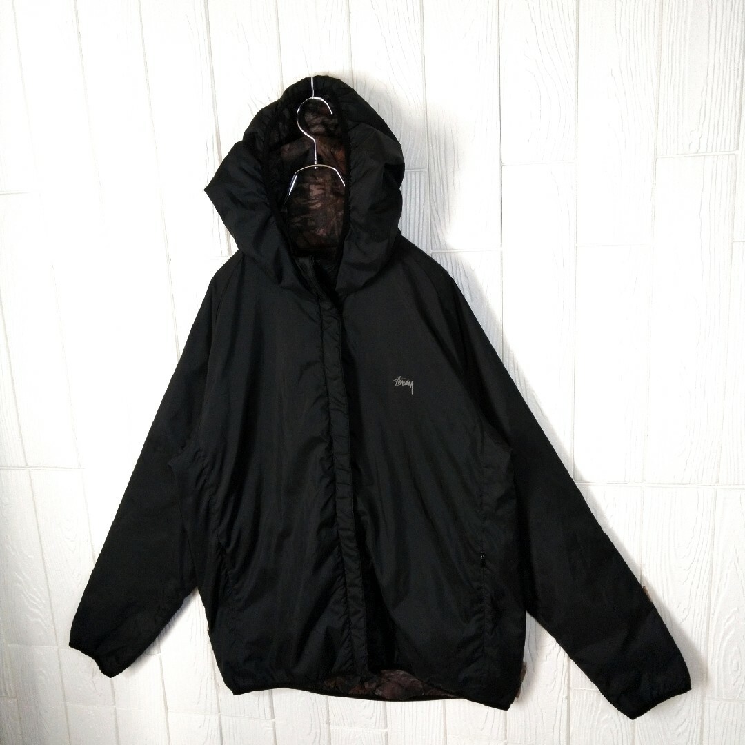 STUSSY】リアルツリー 中綿入り ナイロンフードジャケット STUSSY】リアルツリー 中綿入り ナイロンフードジャケット