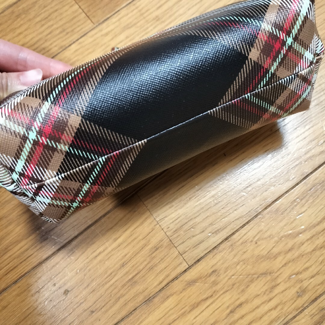 Vivienne Westwood - ヴィヴィアンウエストウッド 化粧ポーチ Vivienne Westwood - ヴィヴィアンウエストウッド 化粧ポーチ