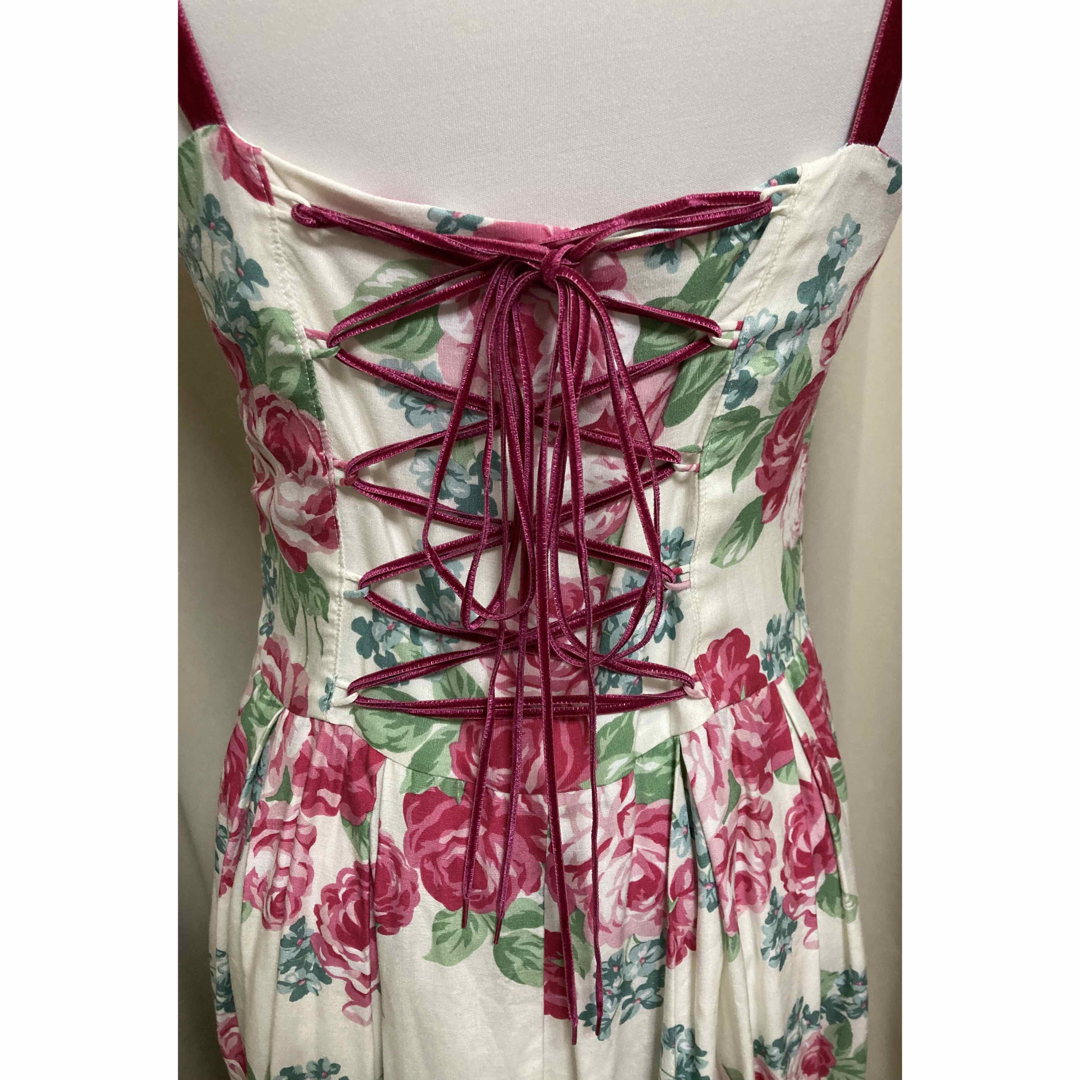 新品タグ付き☆Jane Marple バラとチェリーの油絵風ドレス 新品タグ付き☆Jane Marple バラとチェリーの油絵風ドレス